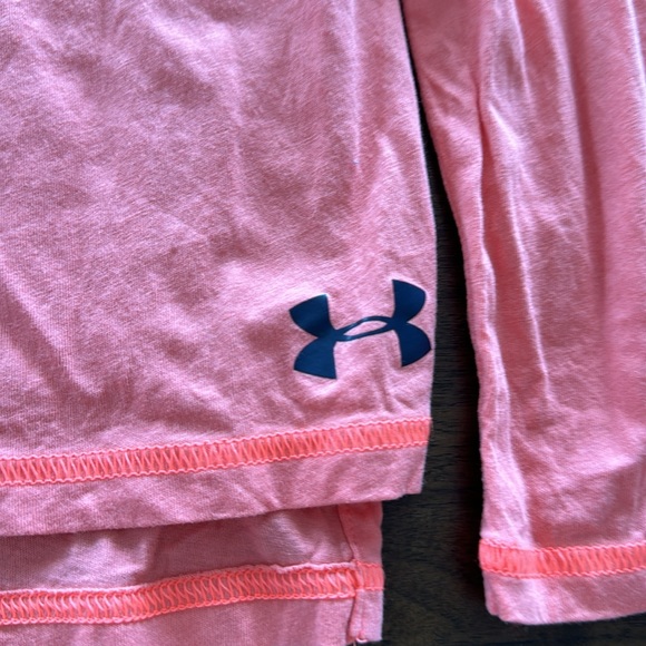 UNDER ARMOUR long sleeved tee sz medium. - Picture 2 of 4